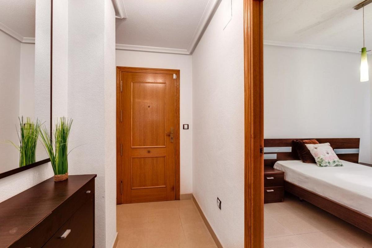 Nice Apartment With Terrace On The Los Locos Beach ตอร์เรเวียคา ภายนอก รูปภาพ
