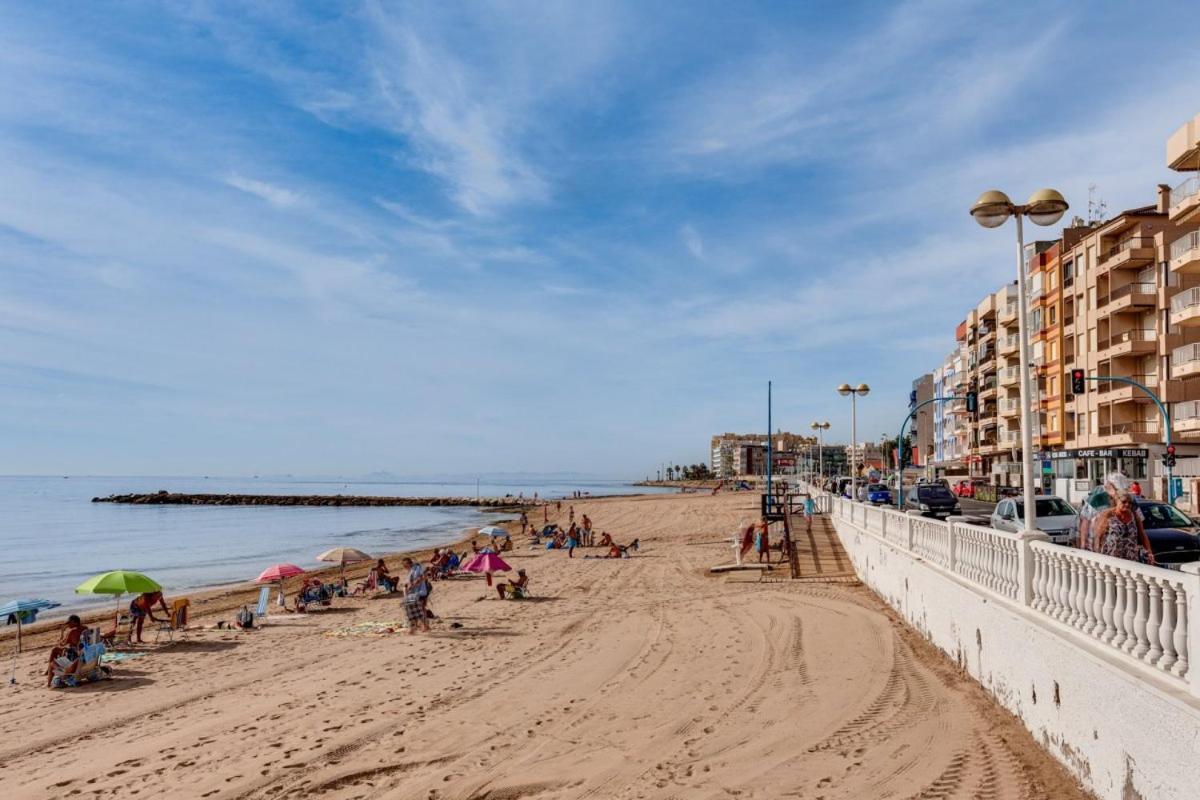Nice Apartment With Terrace On The Los Locos Beach ตอร์เรเวียคา ภายนอก รูปภาพ