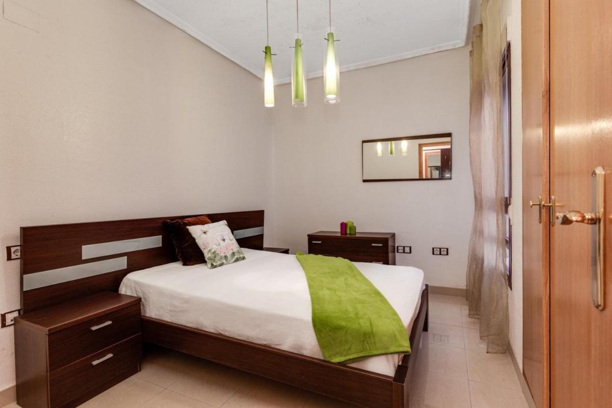 Nice Apartment With Terrace On The Los Locos Beach ตอร์เรเวียคา ภายนอก รูปภาพ