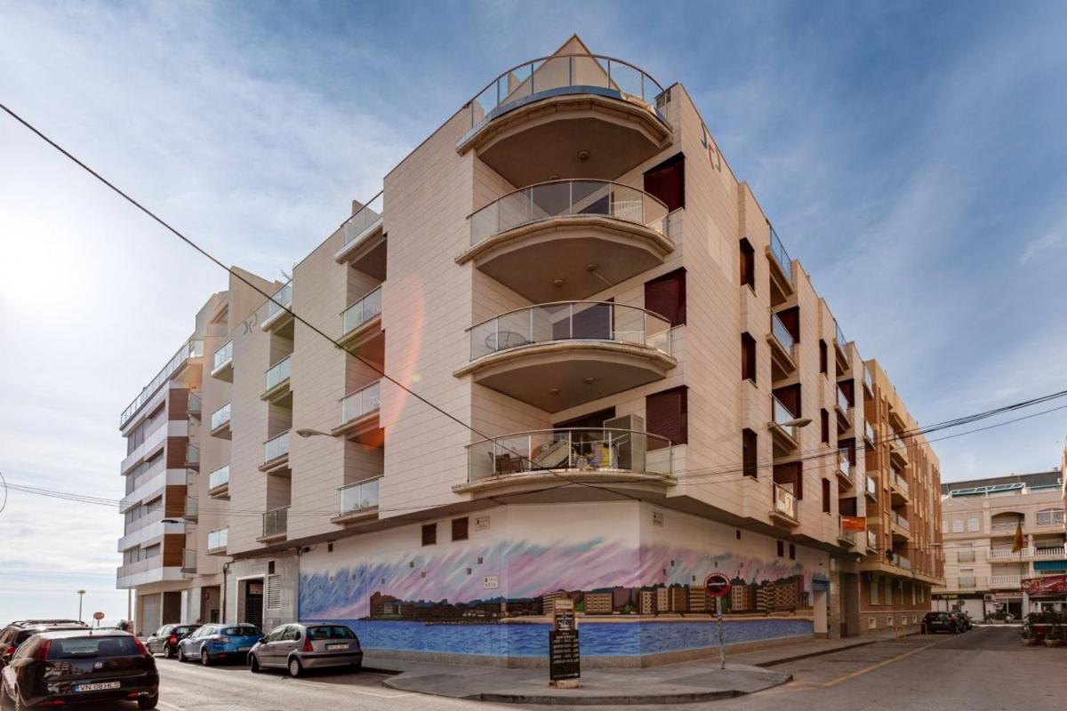 Nice Apartment With Terrace On The Los Locos Beach ตอร์เรเวียคา ภายนอก รูปภาพ