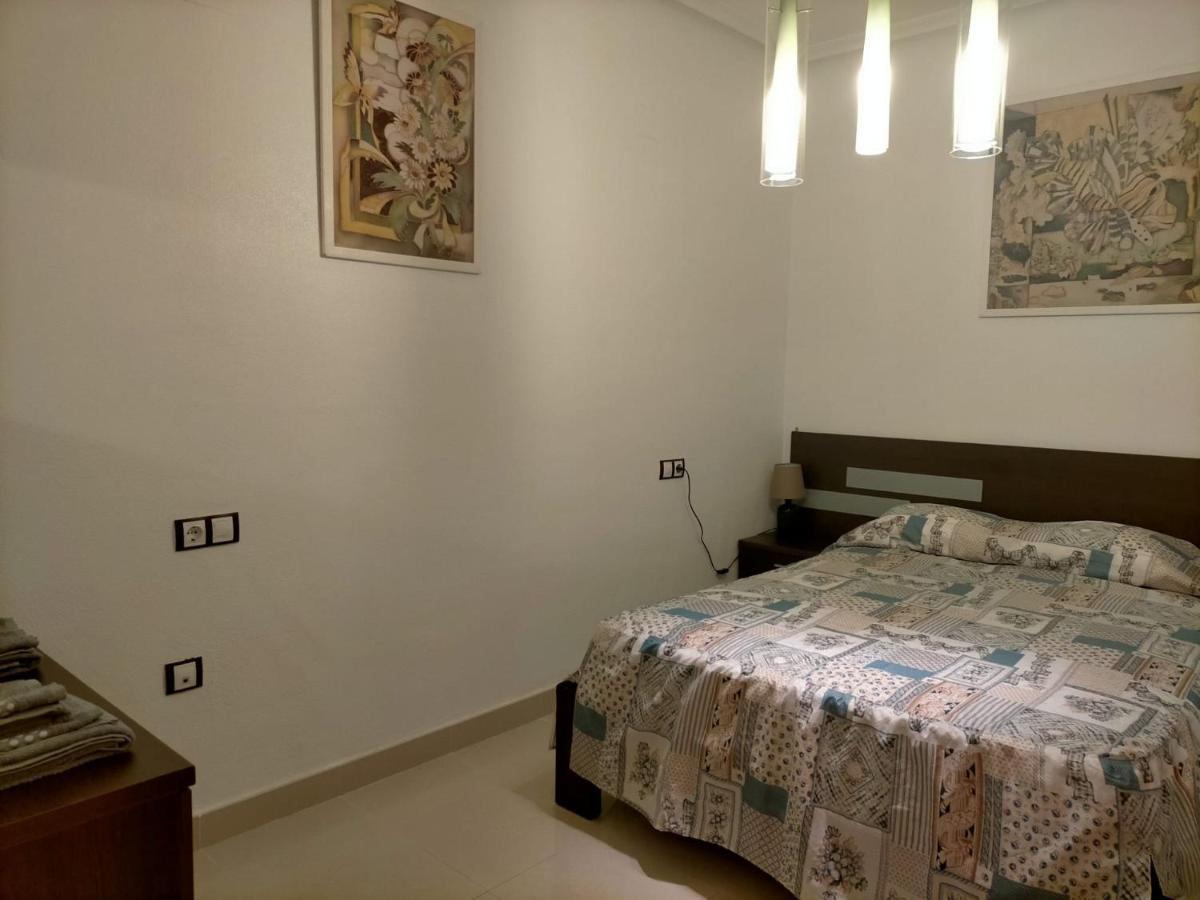 Nice Apartment With Terrace On The Los Locos Beach ตอร์เรเวียคา ภายนอก รูปภาพ